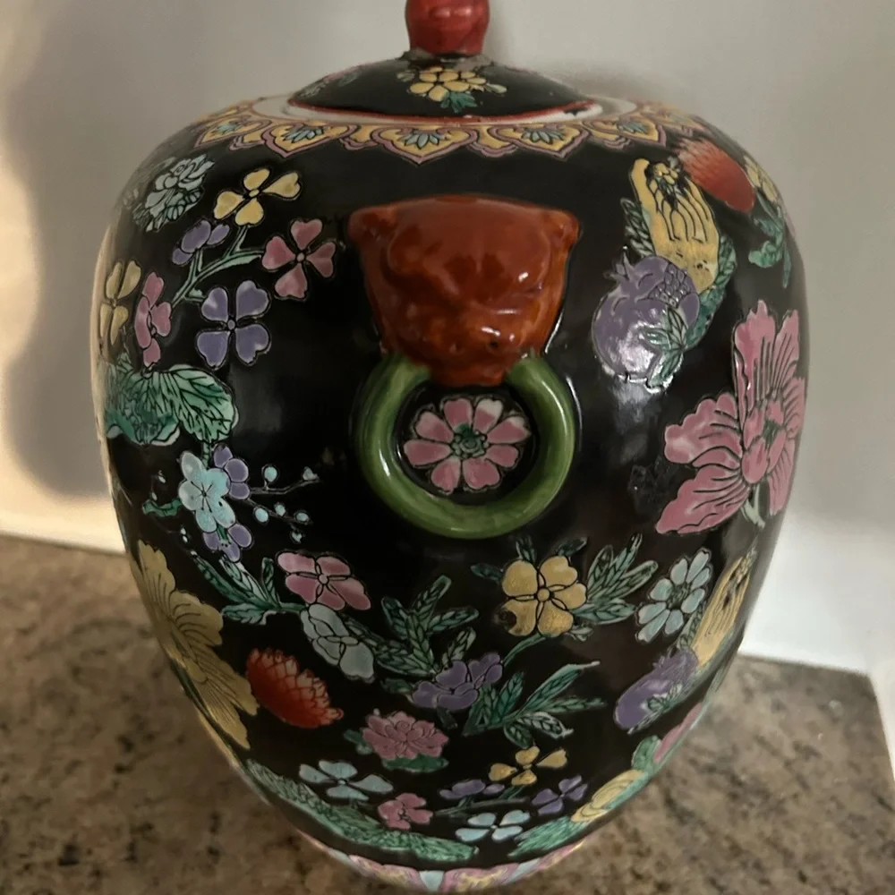Chinese Famille Noir Foo Dog Ginger Jar with lid Vintage Chinoiserie decor MCM